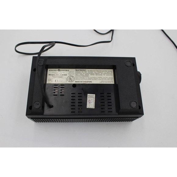 Vintage General Electric GE AM/FM Electronic Digital Alarm Clock Radio 7-4640B - Picture 3 of 3